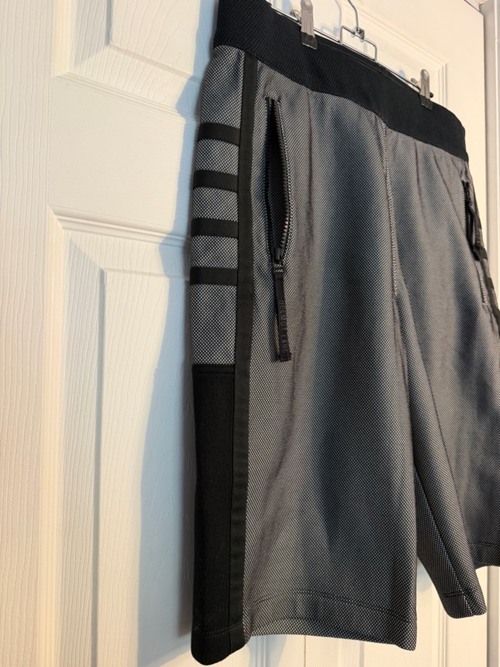 HELMUT LANG Sweat Shorts Mens Size M Gray/Black W Zip pockets - Picture 5 of 10